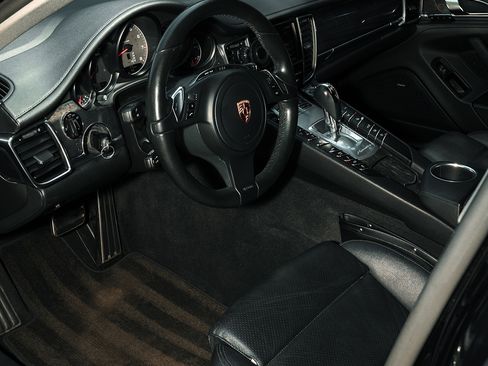 Used 2012 Porsche Panamera 4S image 18