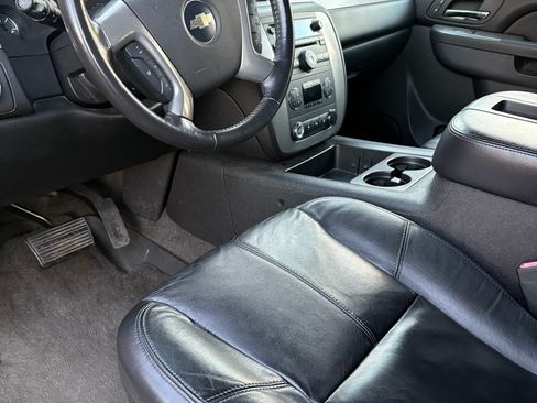 Used 2010 Chevrolet Tahoe LT w/ Suspension Package, Off-Road image 8