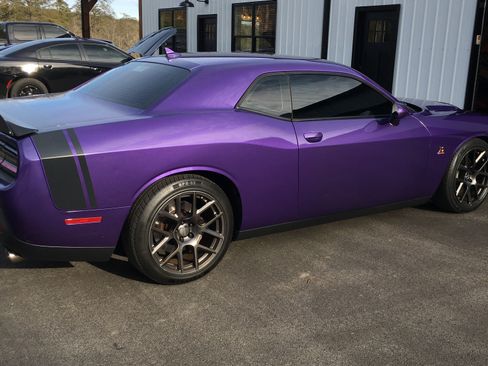 Used 2016 Dodge Challenger R/T Scat Pack w/ Leather Interior Group RWD image 5