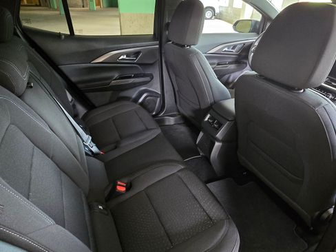 Used 2025 Chevrolet Equinox EV LT image 8