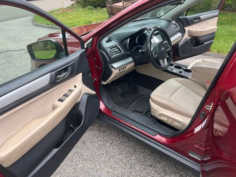 Used 2015 Subaru Outback 2.5i Premium AWD/4WD image 14