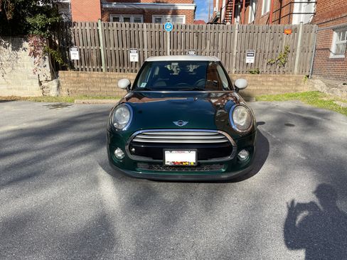 Used 2015 MINI Cooper 4-Door Hardtop image 5