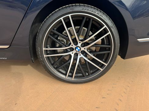 Used 2016 BMW 740i image 12