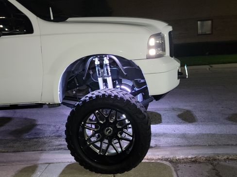 Used 2000 Ford Excursion Limited image 2