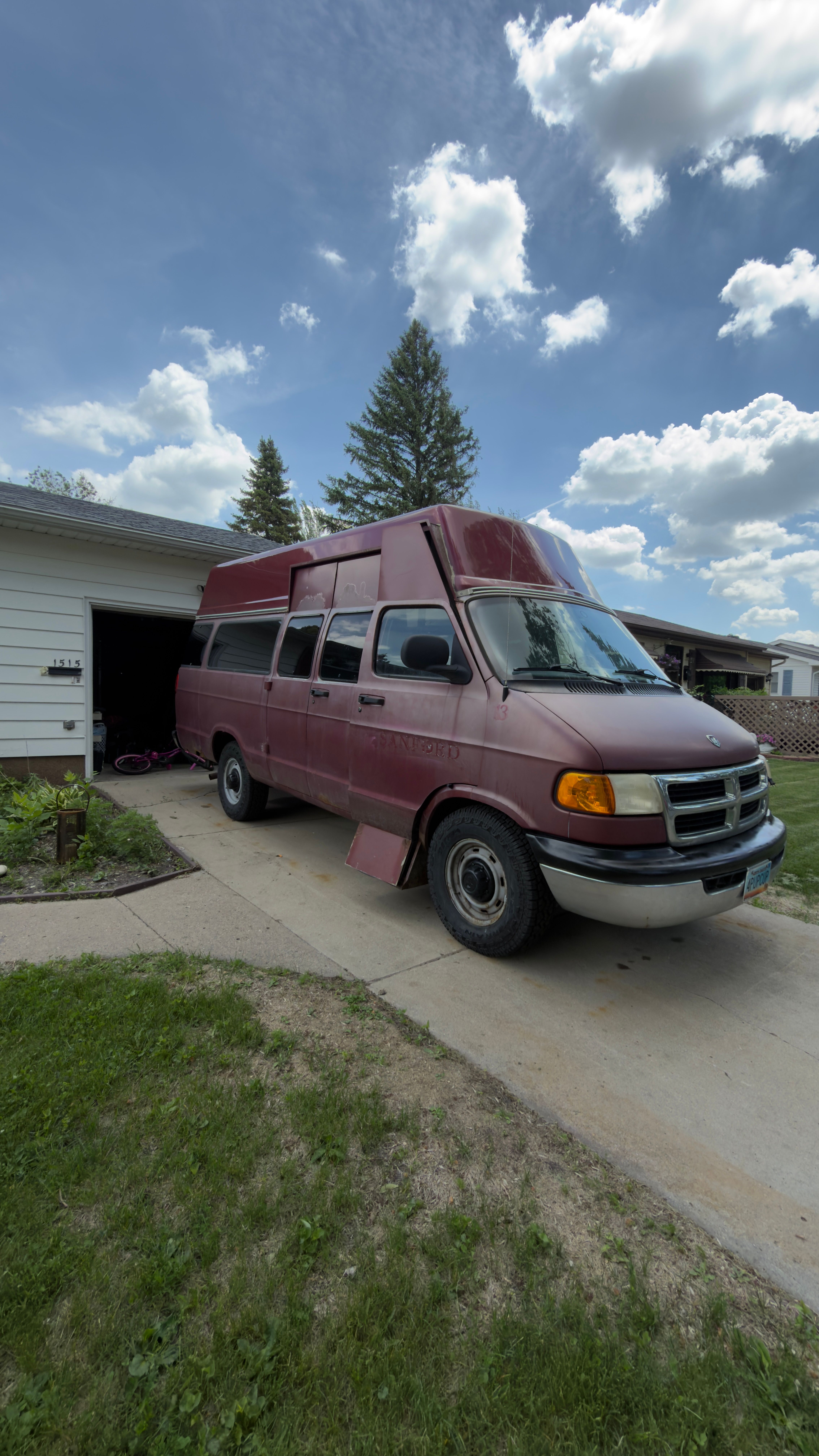 Used 1998 Dodge B3500 RWD image 1