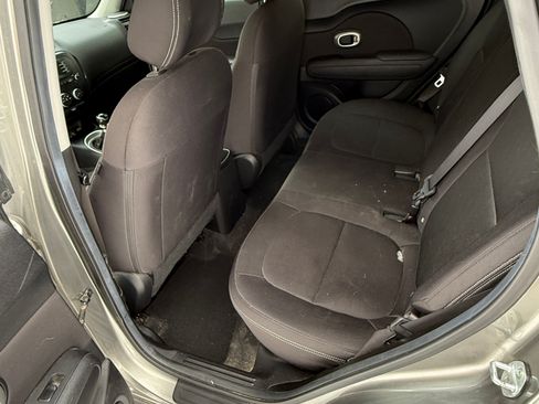 Used 2015 Kia Soul image 9