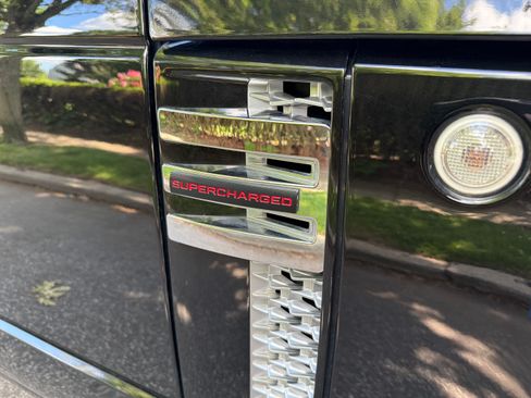 Used 2012 Land Rover Range Rover Autobiography AWD/4WD image 12