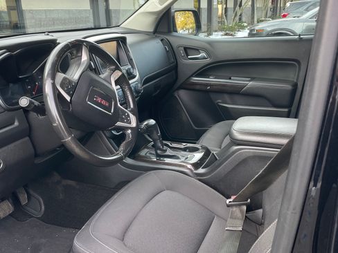 Used 2018 GMC Canyon SLE image 4