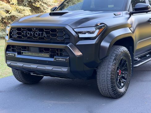 Used 2025 Toyota 4Runner TRD Pro AWD/4WD image 4