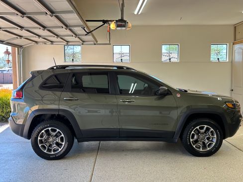 Used 2021 Jeep Cherokee Trailhawk w/ Sun, Sound & Nav Group image 8