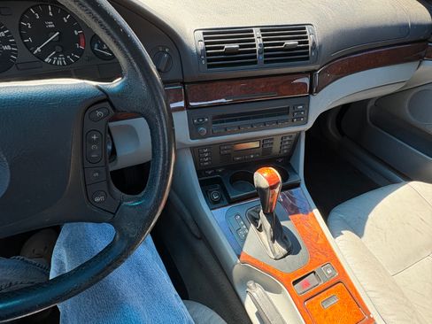 Used 2003 BMW 530i Sedan image 2