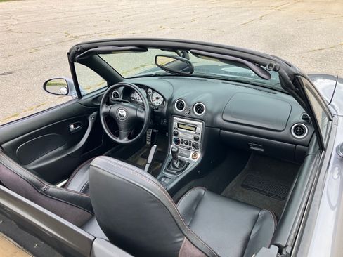 Used 2004 MAZDA MX-5 Miata MAZDASPEED w/ Grand Touring Pkg RWD image 14