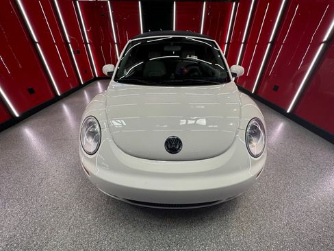 Used 2007 Volkswagen Beetle Triple White Edition image 4