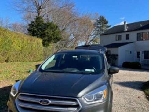 Used 2019 Ford Escape SEL image 6