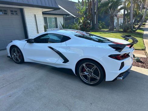 Used 2021 Chevrolet Corvette Stingray Coupe 2D w/ Z51 Performance Package image 8