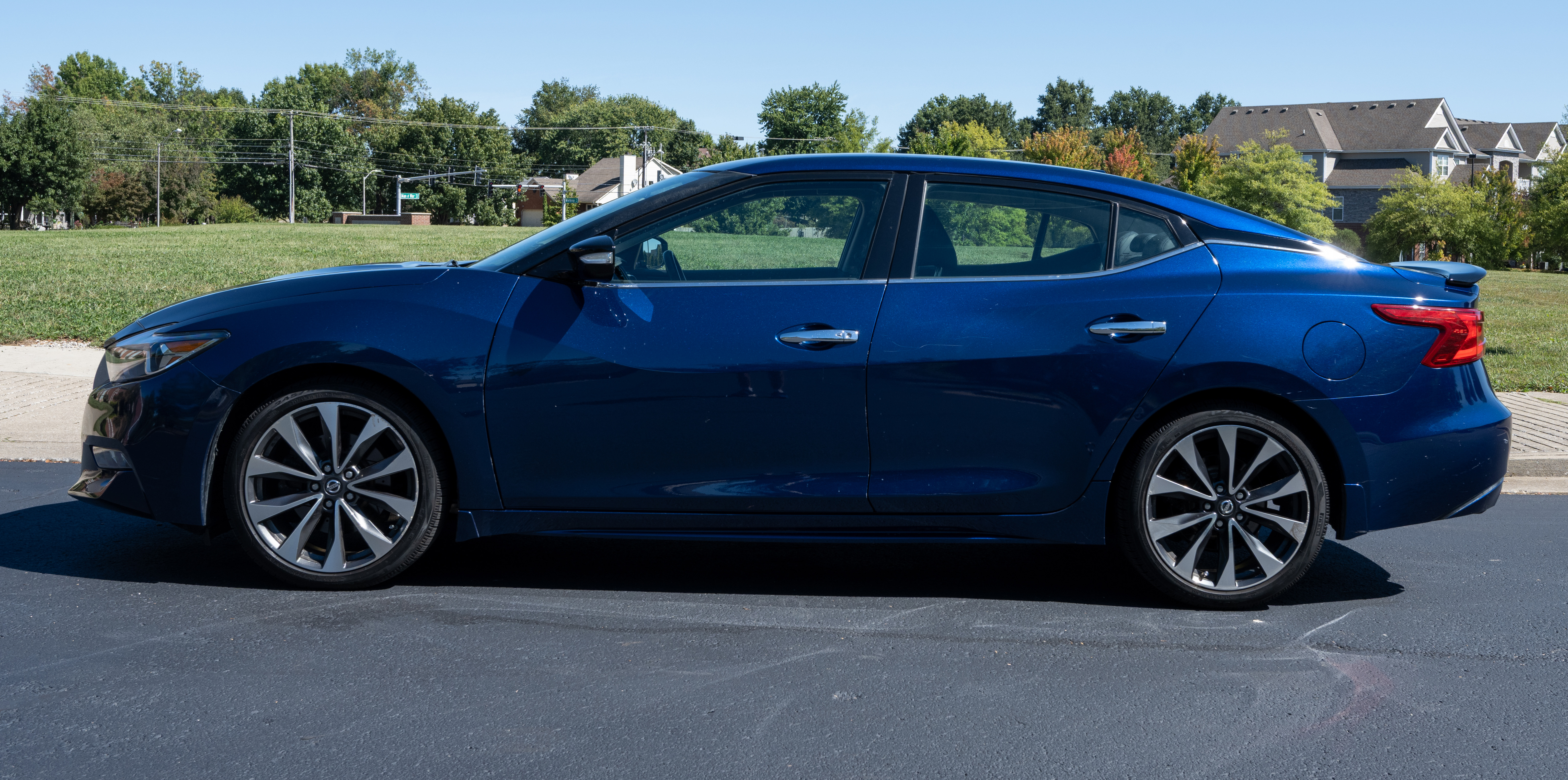 Used 2016 Nissan Maxima SR FWD image 4