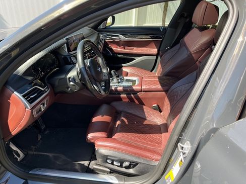 Used 2020 BMW 745e xDrive image 6