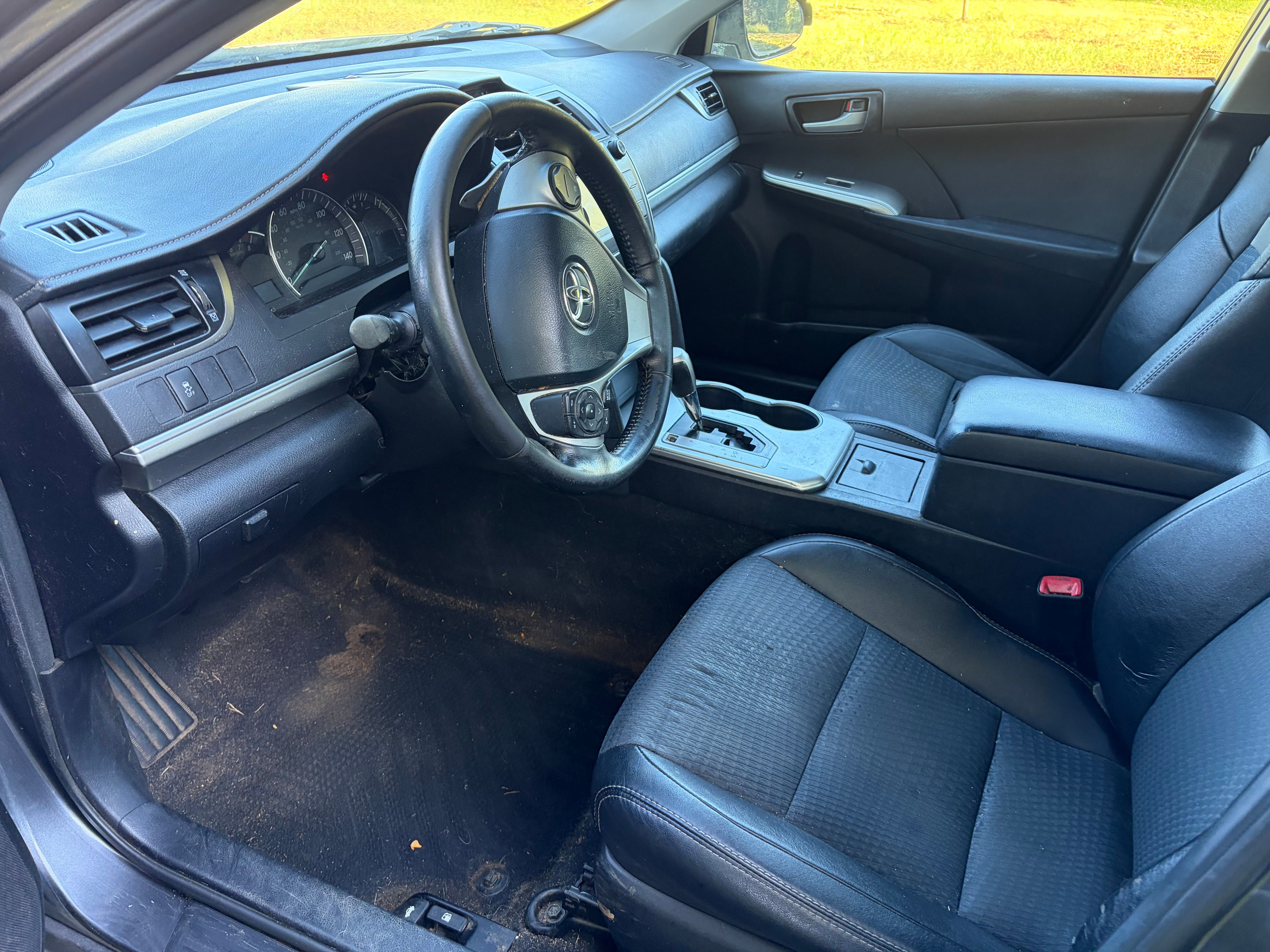 Used 2013 Toyota Camry SE FWD image 8