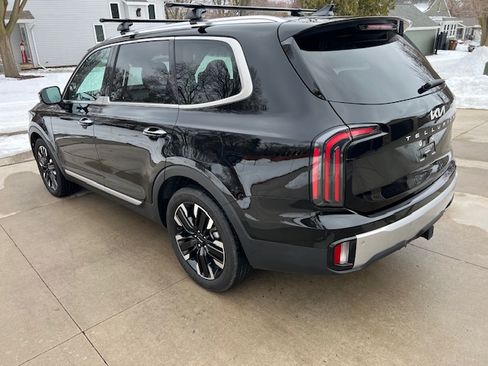 Used 2024 Kia Telluride SX Prestige w/ Towing Package image 4