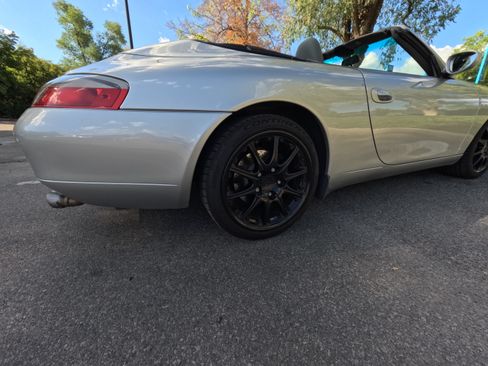 Used 2001 Porsche 911 Cabriolet image 13