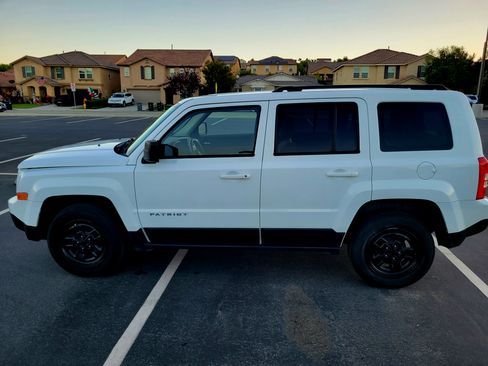 Used 2014 Jeep Patriot Sport w/ Power Value Group image 6