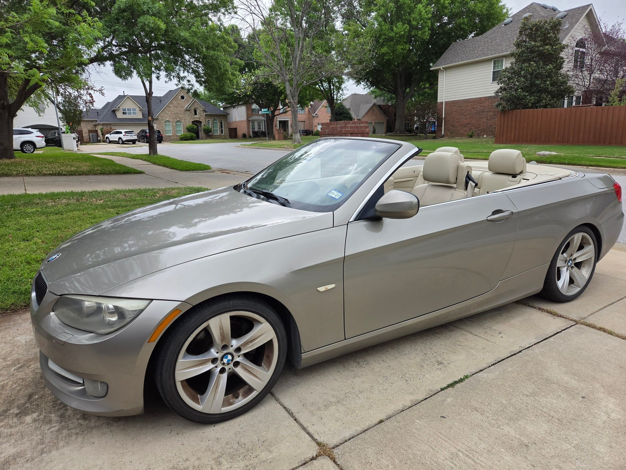 Used 2011 BMW 328i Convertible RWD image 1
