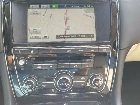 Used 2015 Jaguar XJ L Portfolio image 19