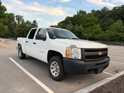 Used 2013 Chevrolet Silverado 1500 W/T AWD/4WD image 9