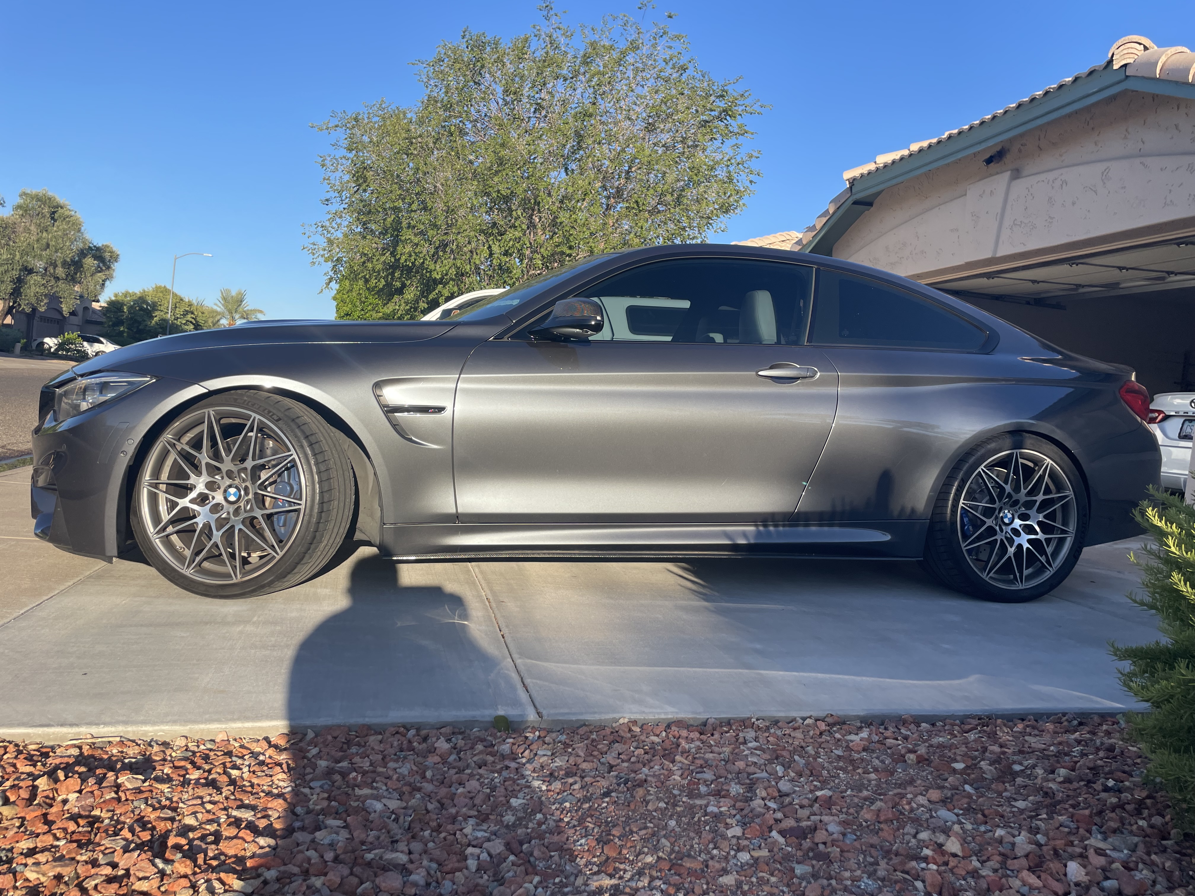 Used 2018 BMW M4 Coupe RWD image 5