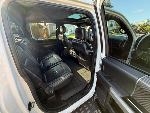 Used 2018 Ford F150 Raptor w/ Equipment Group 802A Luxury AWD/4WD image 11