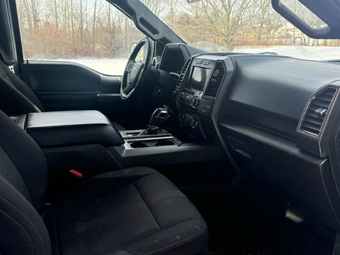 Used 2017 Ford F150 XLT w/ Equipment Group 302A Luxury image 16