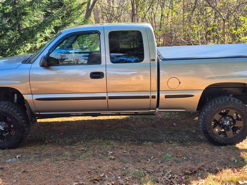 Used 2002 GMC Sierra 1500 SL image 1