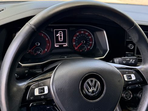 Used 2020 Volkswagen Jetta SE FWD image 9