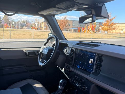 Used 2024 Ford Bronco Wildtrak image 14