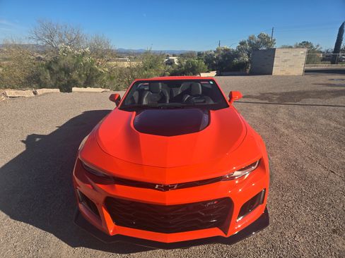 Used 2019 Chevrolet Camaro ZL1 image 1