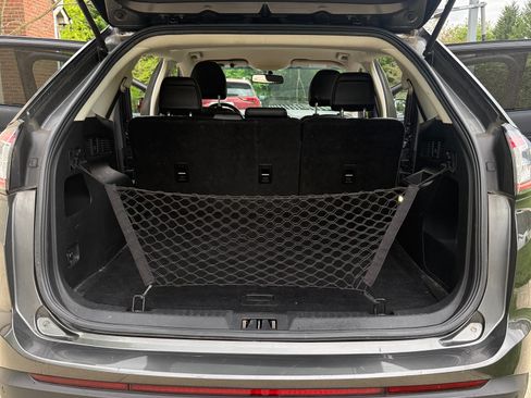 Used 2017 Ford Edge SEL w/ Equipment Group 201A FWD image 9