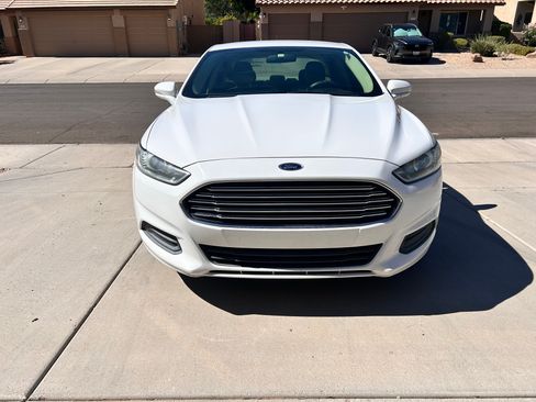 Used 2014 Ford Fusion SE FWD image 11