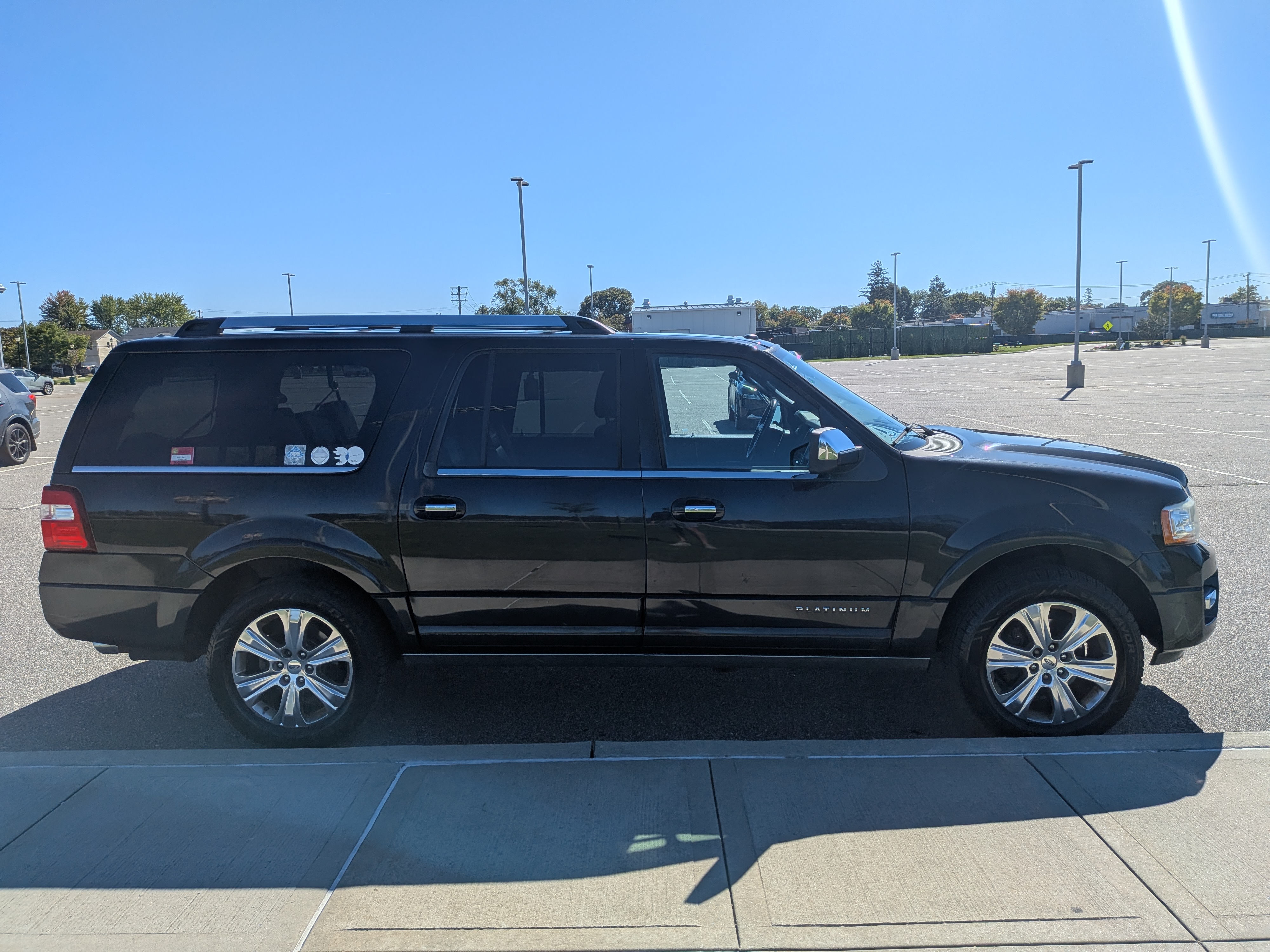 Used 2015 Ford Expedition EL Platinum AWD/4WD image 1