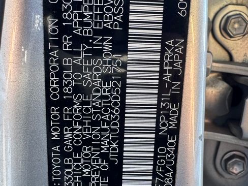 Used 2012 Toyota Yaris LE image 26