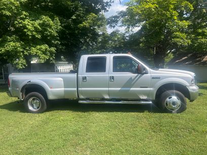 Used 2006 Ford F350 Lariat