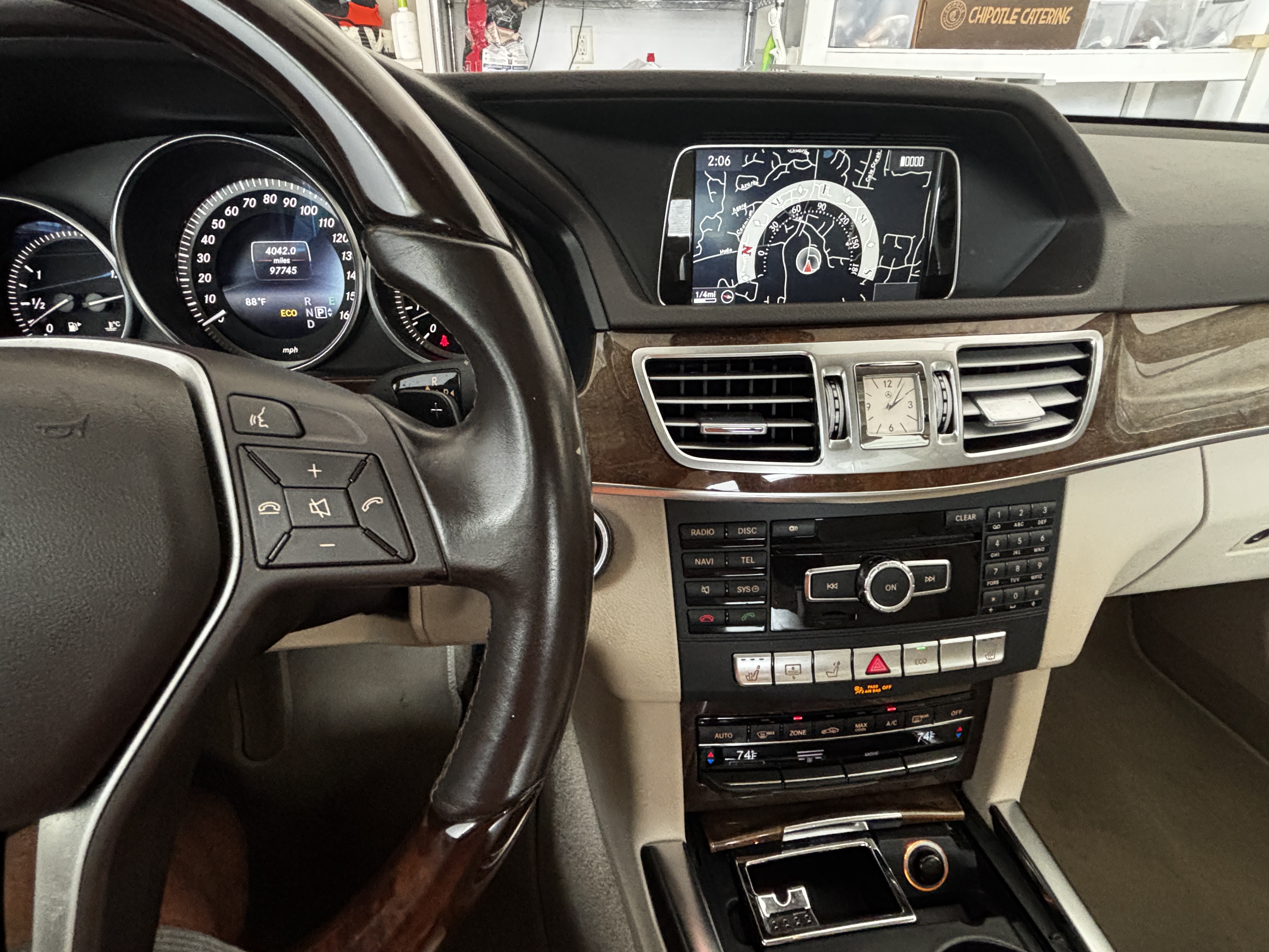 Used 2014 Mercedes-Benz E 350 Sedan image 9