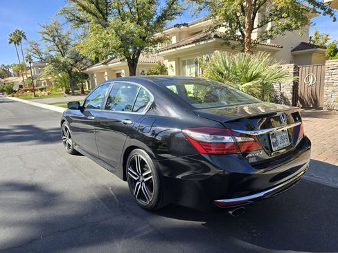 Used 2017 Honda Accord Sport image 6