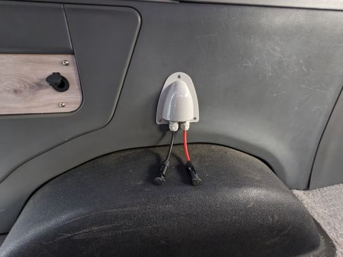 Used 2010 Ford E-350 and Econoline 350 XLT image 26