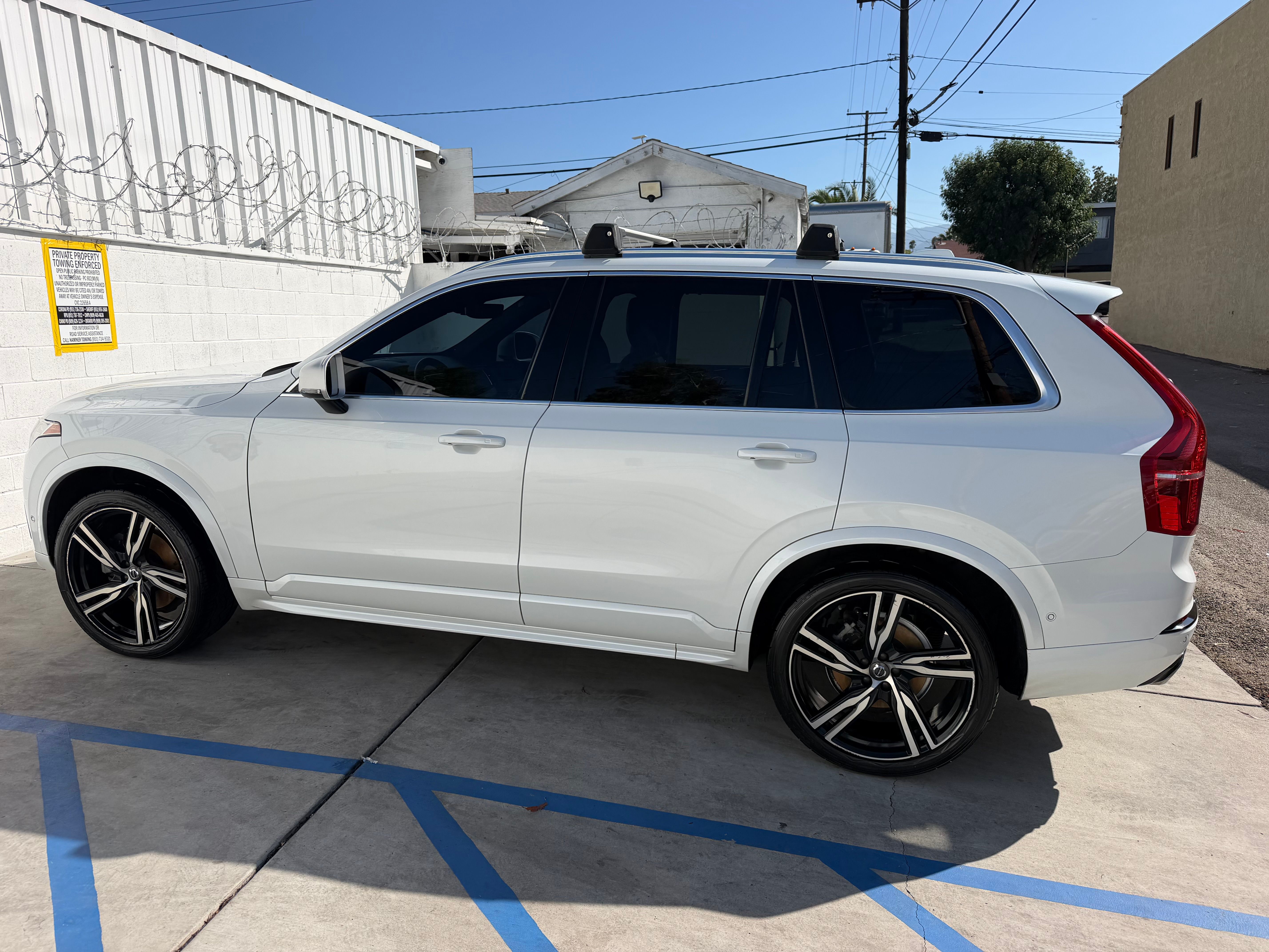 Used 2019 Volvo XC90 T6 R-Design w/ Advanced Package AWD/4WD image 2