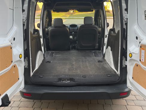 Used 2018 Ford Transit Connect XL image 13