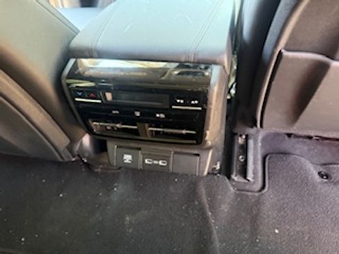 Used 2024 Acura MDX SH-AWD image 12