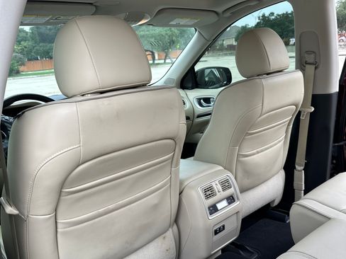 Used 2019 INFINITI QX60 Luxe w/ Essential Package FWD image 9