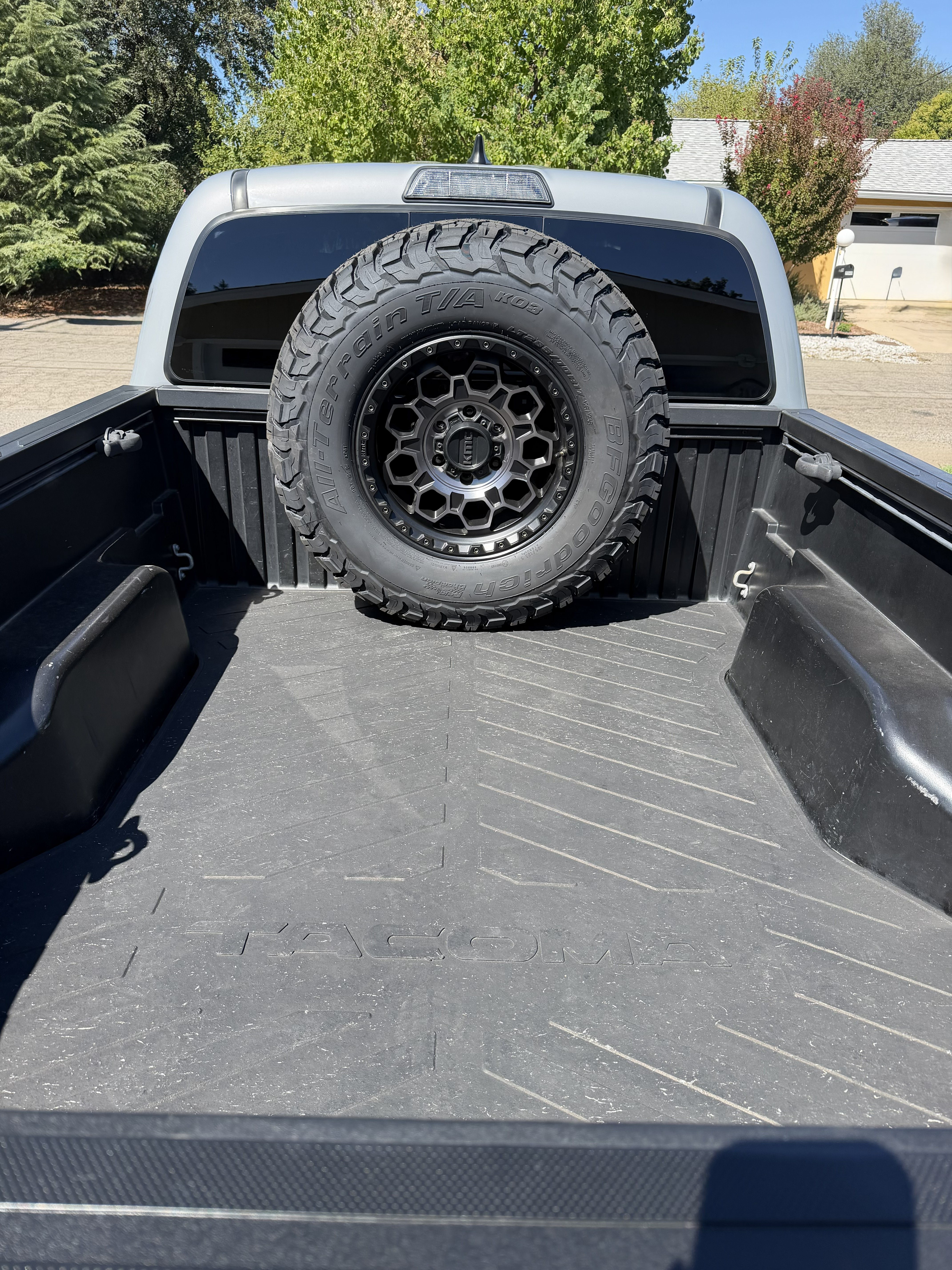 Used 2019 Toyota Tacoma TRD Sport AWD/4WD image 13