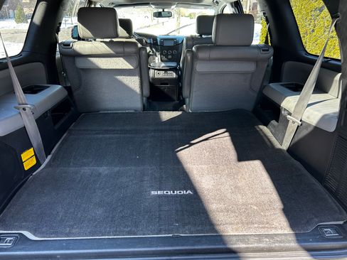 Used 2015 Toyota Sequoia Limited image 22