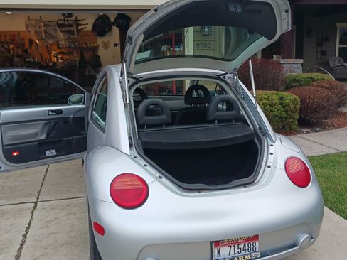 Used 2002 Volkswagen Beetle S image 5